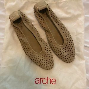 Arche Tan Leather Flats Size 40/ 9US NWOT